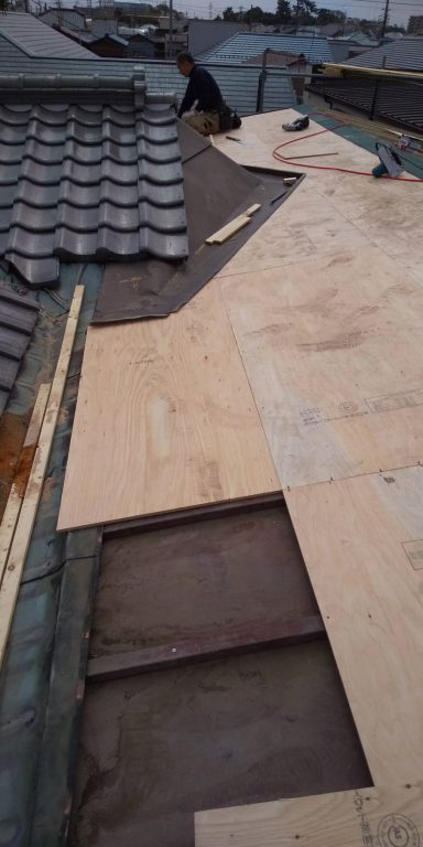 市川市N様 屋根瓦部分解体、瓦棒葺き替え工事