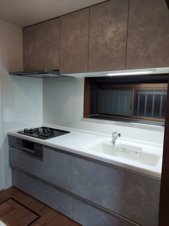 リビング内装、システムキッチン・ユニットバス交換工事　市川市市川南