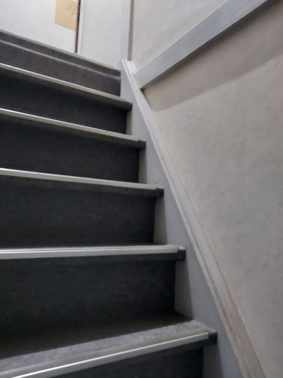 市川市Ｏ様　階段・玄関・浴室手摺り取付け工事