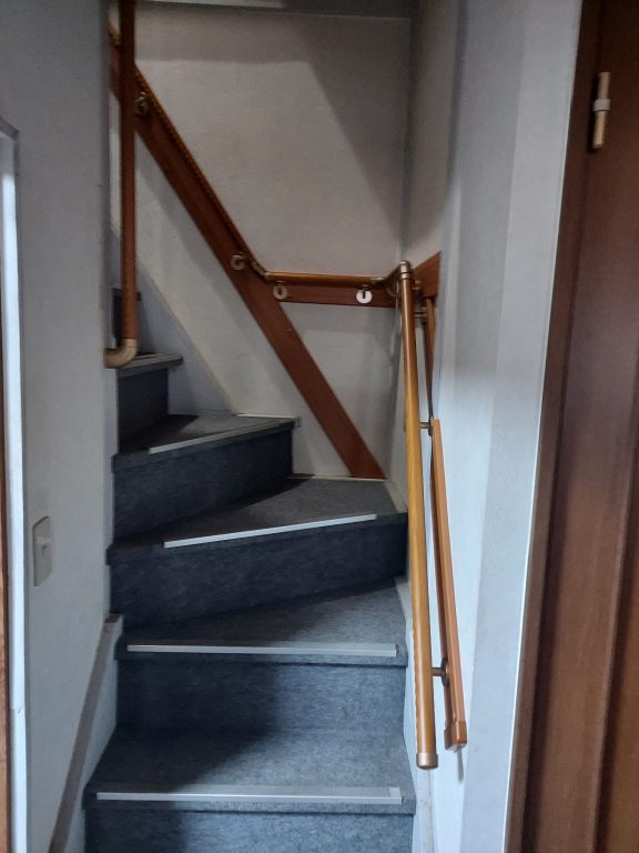 市川市Ｏ様　階段・玄関・浴室手摺り取付け工事