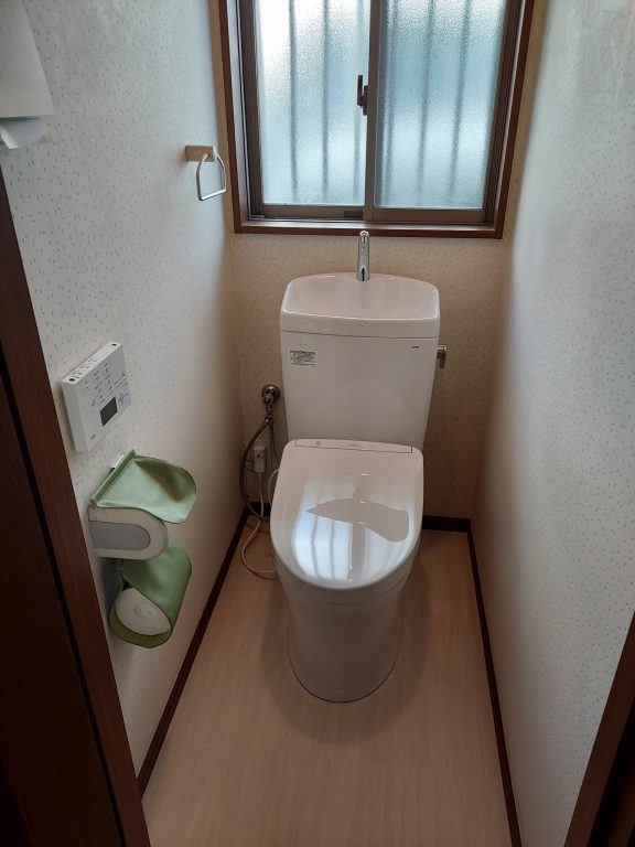 市川市K様 洗面台交換、玄関目隠しパネル施工、トイレ交換工事