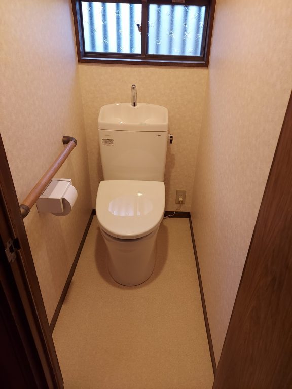 市川市Ｍ様　トイレ交換工事・階段手すり取付け工事