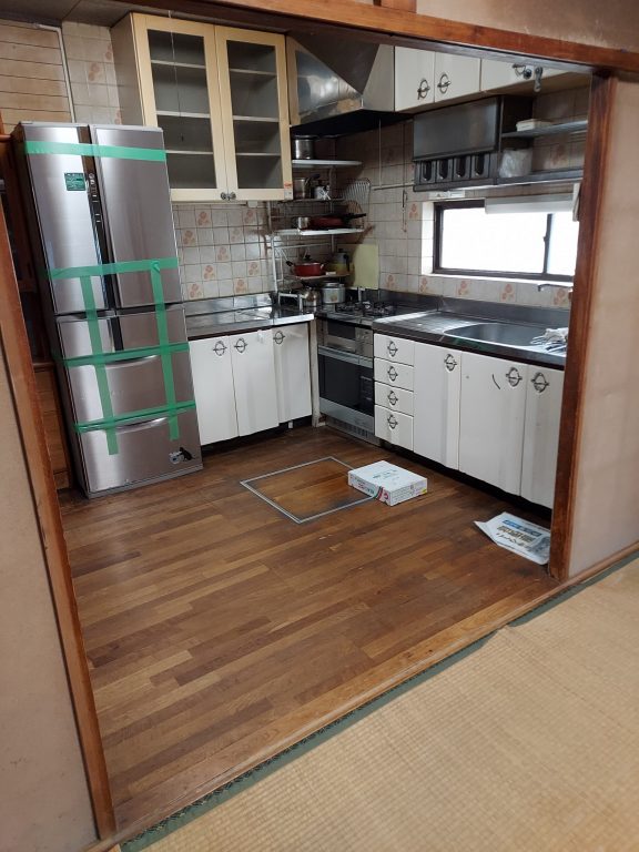 市川市Ａ様　１Ｆ全リノベーション、水廻り全交換、エコキュート新設工事