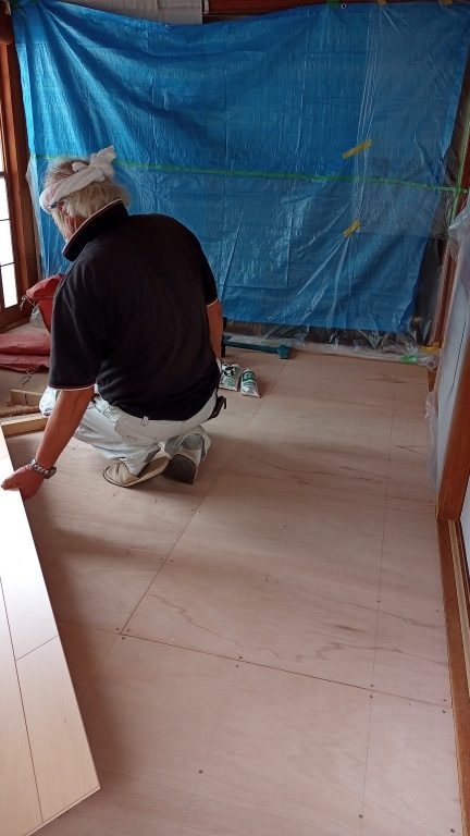 和室畳撤去後フローリング工事、その他補修工事