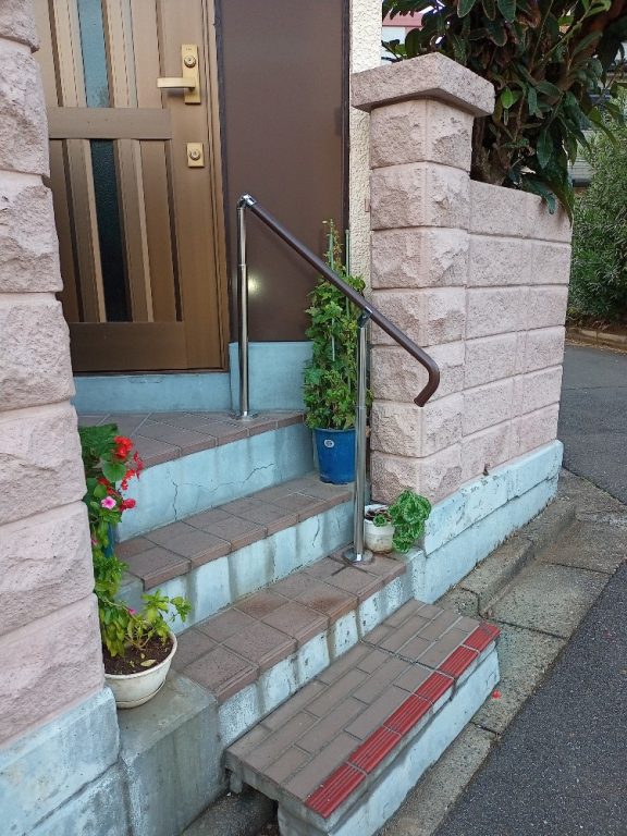 市川市Ｏ様　手すり設置工事