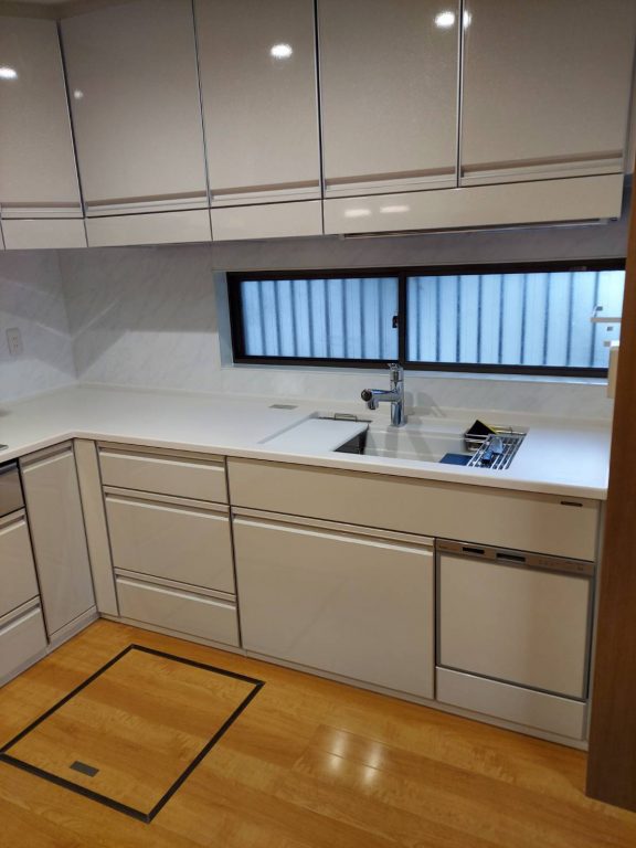 市川市Ａ様　１Ｆ全リノベーション、水廻り全交換、エコキュート新設工事