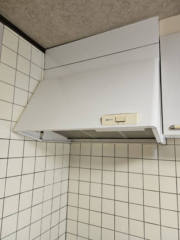 市川市若宮 Y様 浴室交換・給湯器交換・レンジフード交換・トイレ交換・内装工事