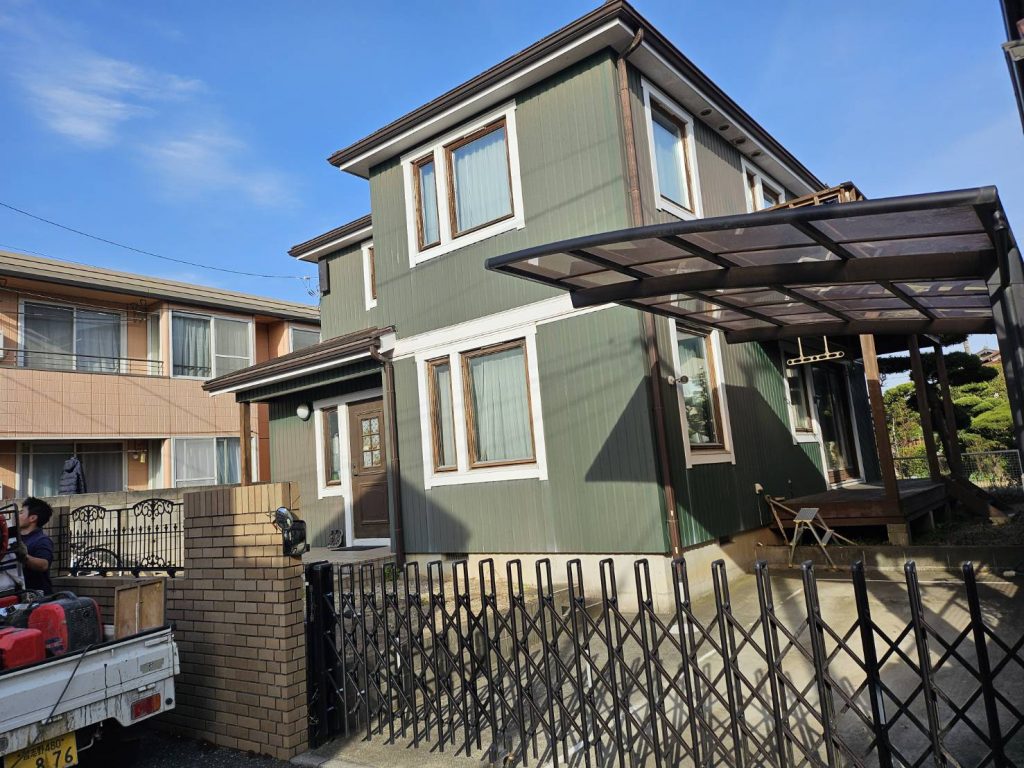 市川市I様 屋根棟交換 外壁・屋根塗装 エアコン設置4台 電気工事