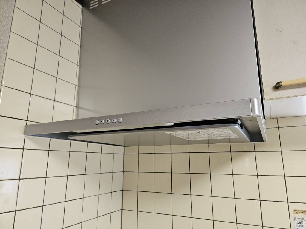 市川市若宮 Y様 浴室交換・給湯器交換・レンジフード交換・トイレ交換・内装工事