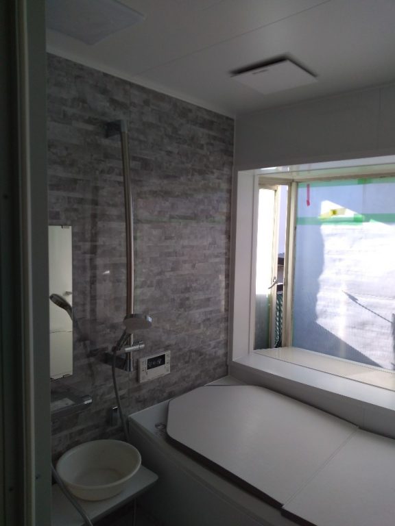 2Fユニットバス交換工事・給湯器交換工事・内装工事